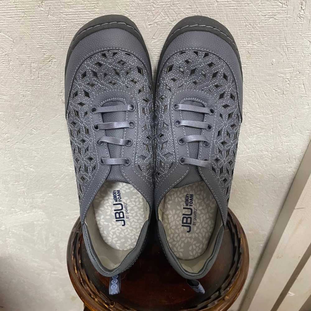 JBU Oasis-Wide Shoes Women 9W Denim Blue B2OAS45W Laser Cut Memory Foam Sneakers